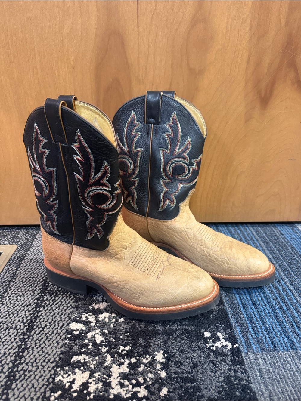 Justin Boots Two-Tone Black Shaft Tan Foot Western Cowboy Boots